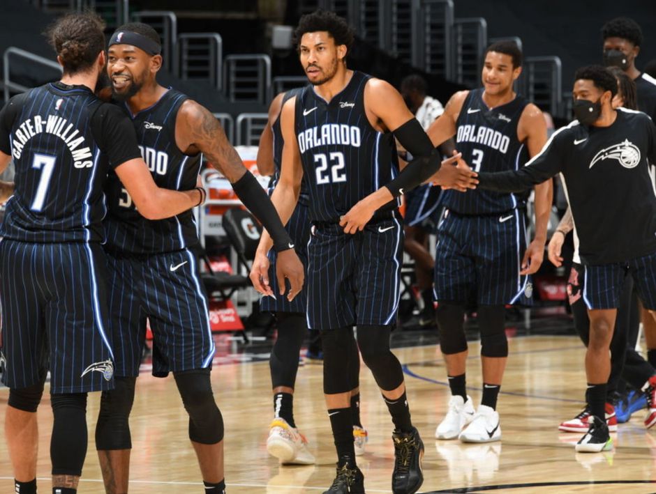 围绕捕手框 围绕捕手框